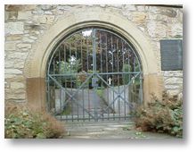Tor fr Friedhof
